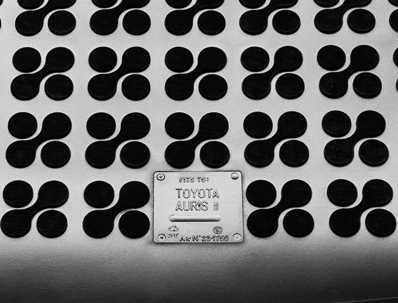 Rezaw Plast Guminis bagažinės kilimėlis Toyota Auris Hybrid 2013-2018m. (versija be Comfort paketo)