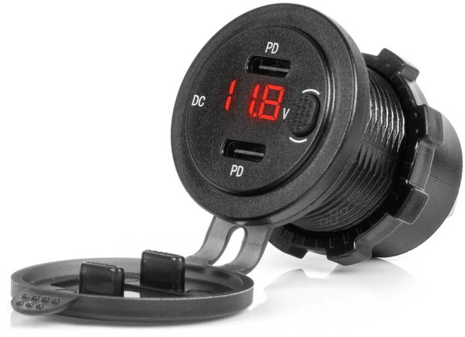 Vandeniui atsparus telefono įkroviklis su jungikliu ir skaitmeniniu voltmetru, 2x USB-C 12/24V AMIO-04226