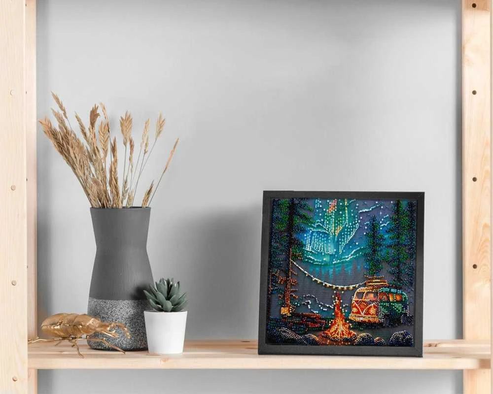 Abris Art Karoliukų siuvinėjimo rinkinys „Stovyklavimas po žvaigždėmis“ 20x20