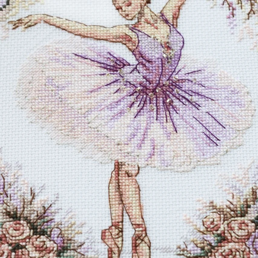 Abris Art Kryželiu siuvinėjimo rinkinys „Gracijos įsikūnijimas“ 17×25 cm