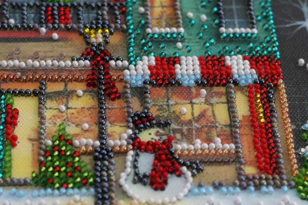 Abris Art Miesto žiemos pasaka – karoliukų siuvinėjimo rinkinys 20x20 cm