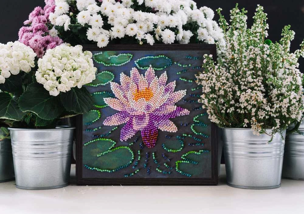 Abris Art Mini karoliukų siuvinėjimo rinkinys „Vandens lelija“ 15x15 cm