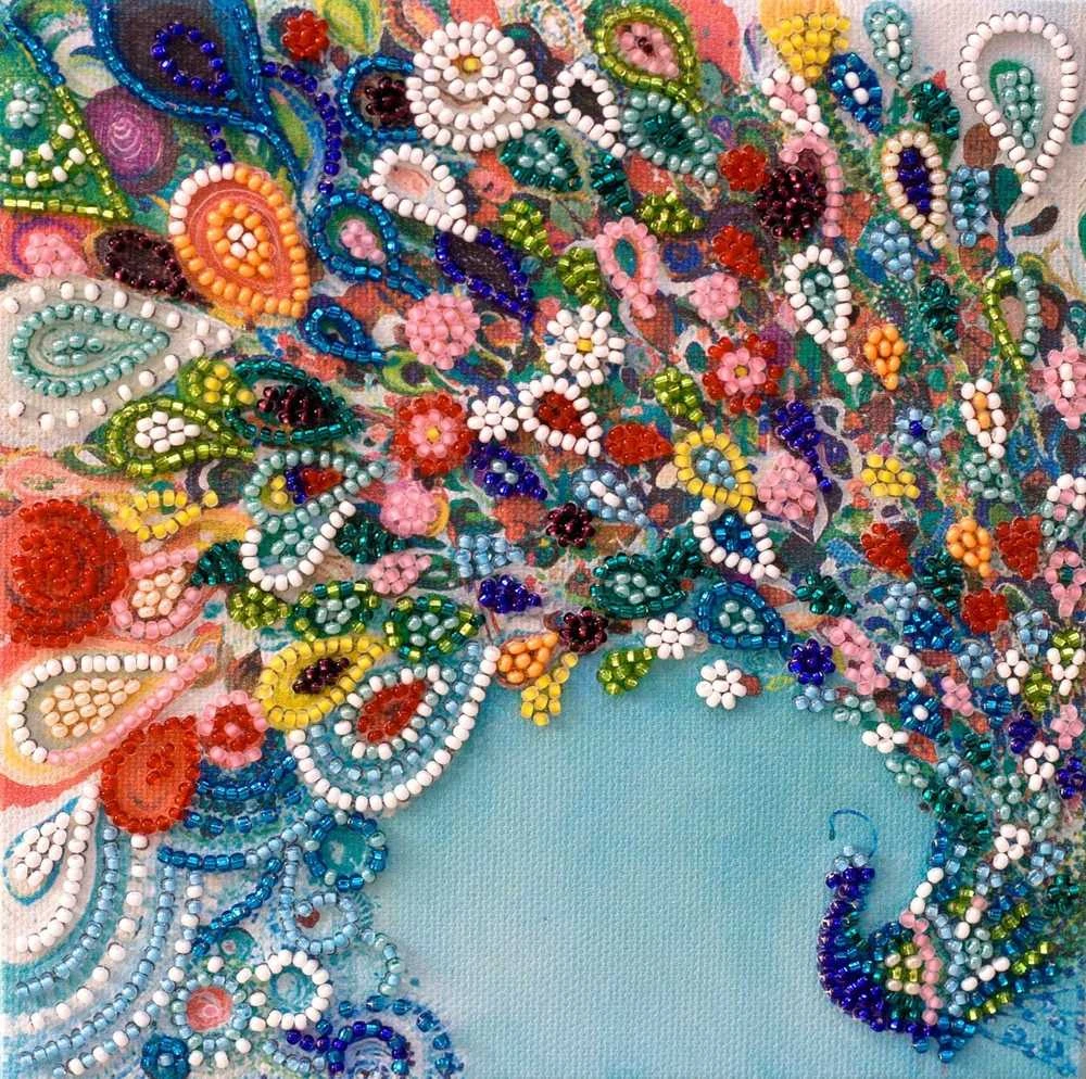 Abris Art Mini siuvinėjimo rinkinys karoliukais „Spalvota uodega“ 15x15 cm