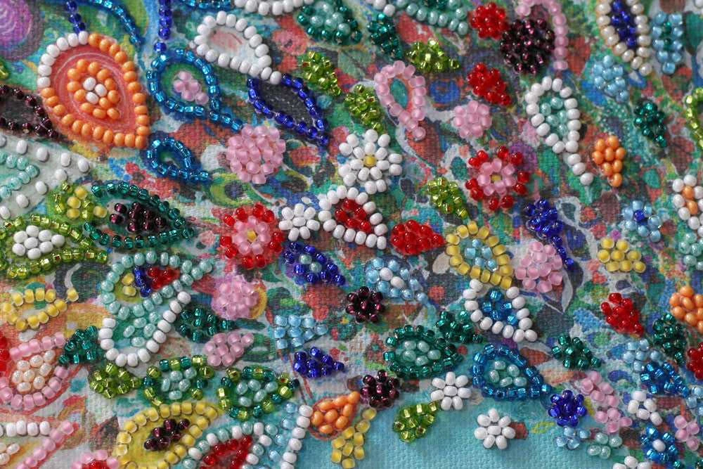 Abris Art Mini siuvinėjimo rinkinys karoliukais „Spalvota uodega“ 15x15 cm