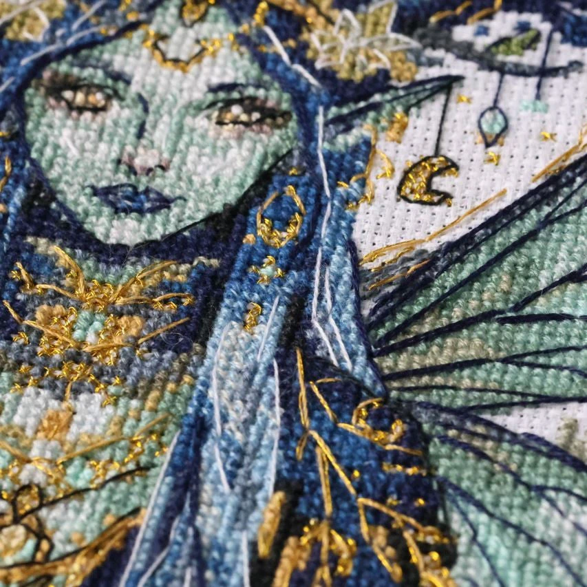 Abris Art Rinkinys siuvinėjimui kryželiu „Žvaigždėto miško elfas“ 18x17 cm