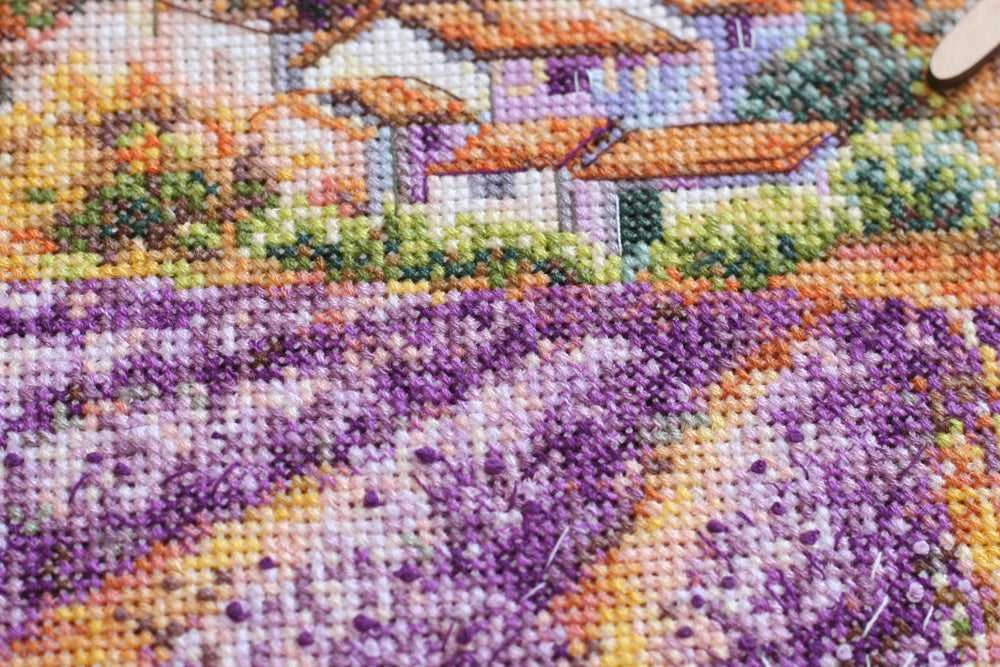 Abris Art Siuvinėjimo kryželiu rinkinys Levandų laukai, 14 ct, medinis rėmelis