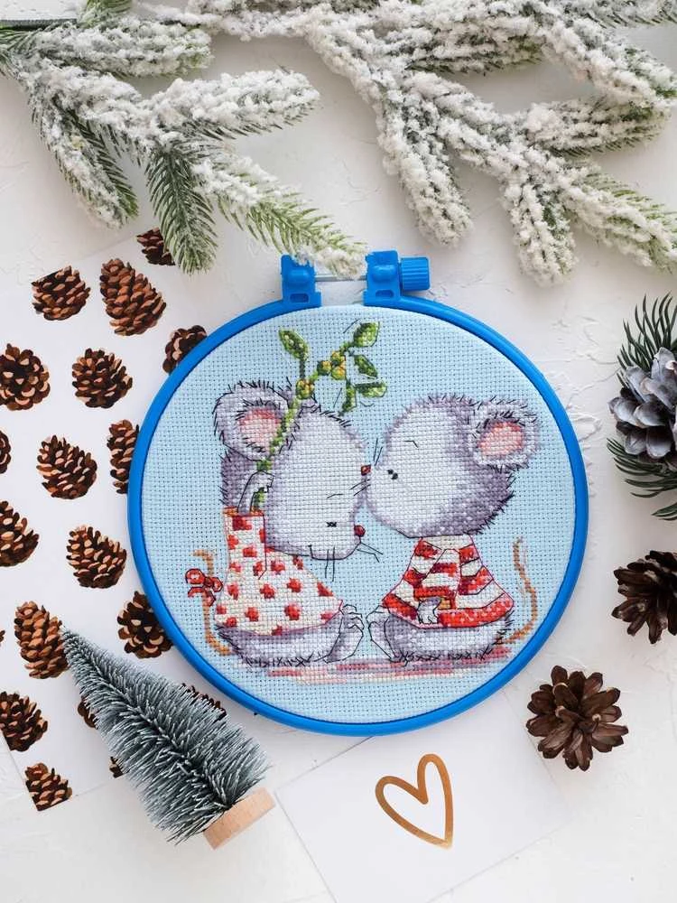 Abris Art Siuvinėjimo kryželiu rinkinys: Įsimylėjusios pelės, 14ct, 19 spalvų, 15x15