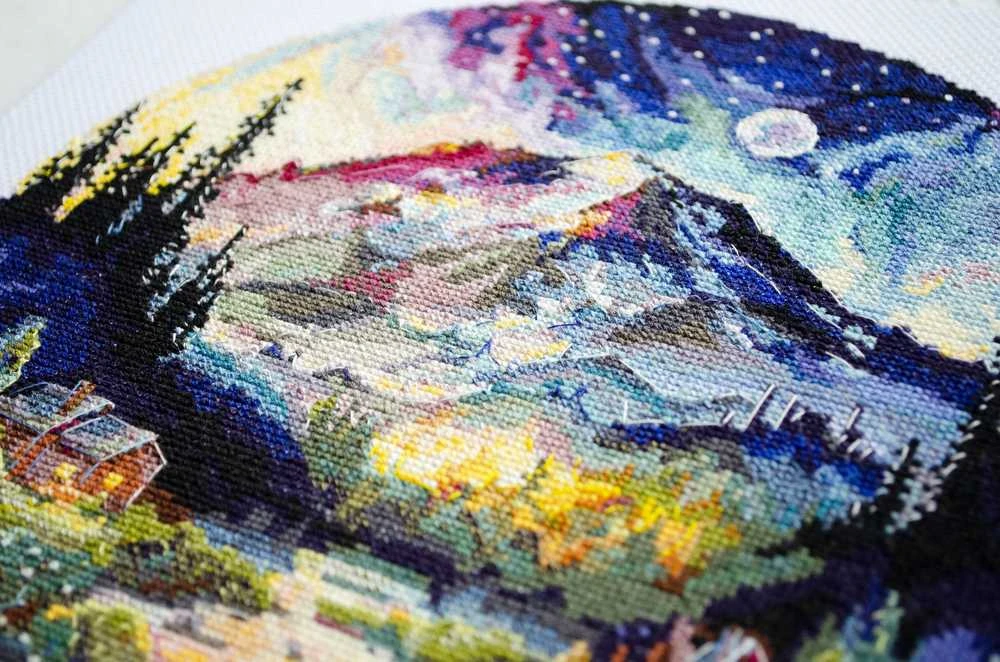 Abris Art Siuvinėjimo kryželiu rinkinys „Virš pasaulio“ su karoliukais, 23×23 cm 18 ct