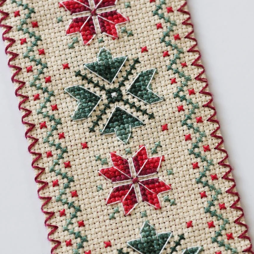 Abris Art Siuvinėjimo kryželiu skirtuko rinkinys „Gėlių talismanas“ 6,5×18 cm