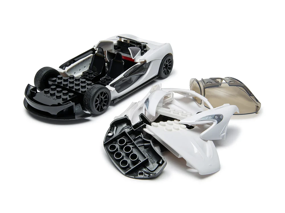 Airfix Quickbuild McLaren P1 baltas modelis vaikams be klijų
