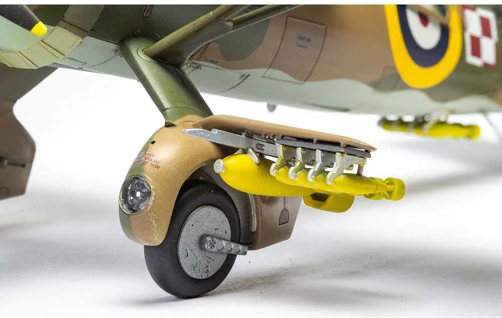 Klijuojamas Modelis Airfix A07116 Westland Lysander Mk.I/Mk.III 1/48