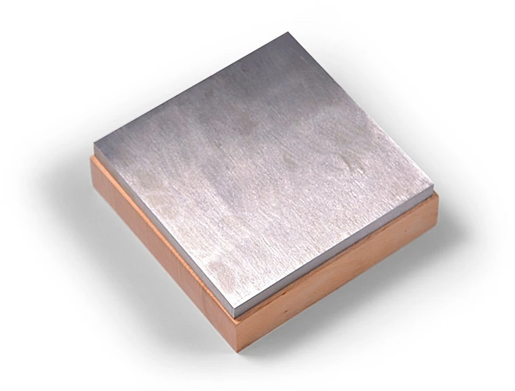 Ak Interactive Plieninis darbo blokas modeliuotojams su medine baze 102x102 mm