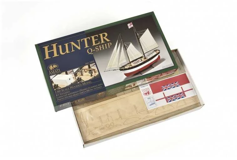 Amati Hunter Q-Ship medinis laivo modelio rinkinys 1:60