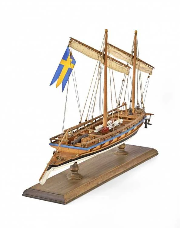 Amati švediška kanonierinė valtis – medinis modelio rinkinys B1550, 34,5 cm