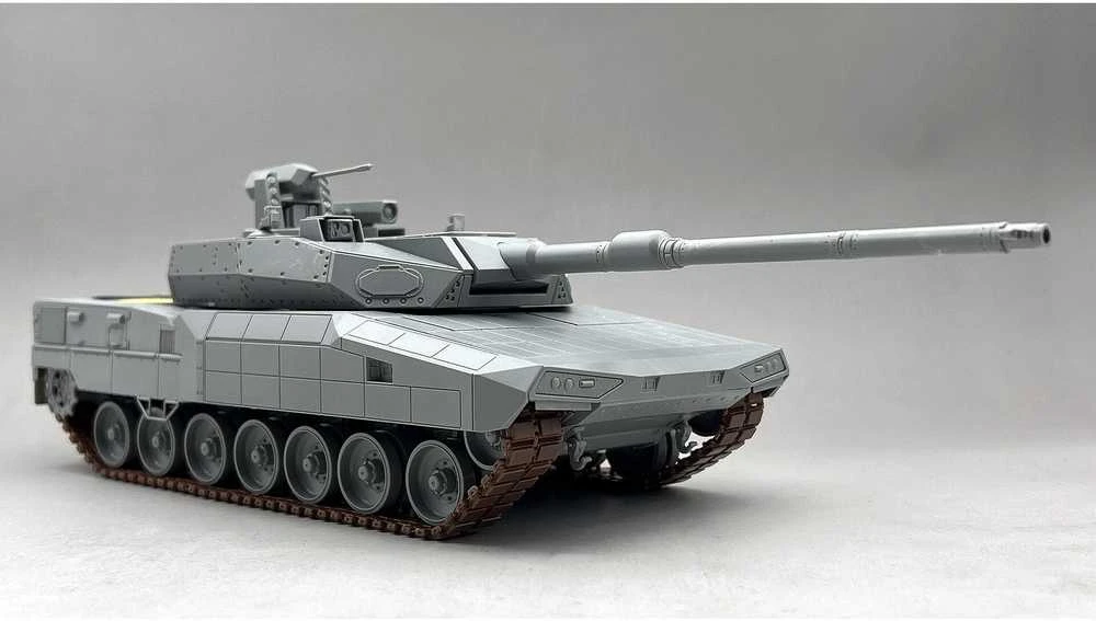 Amusing Hobby Leopard 2 A-RC 3.0 plastikinis tankas 1/35