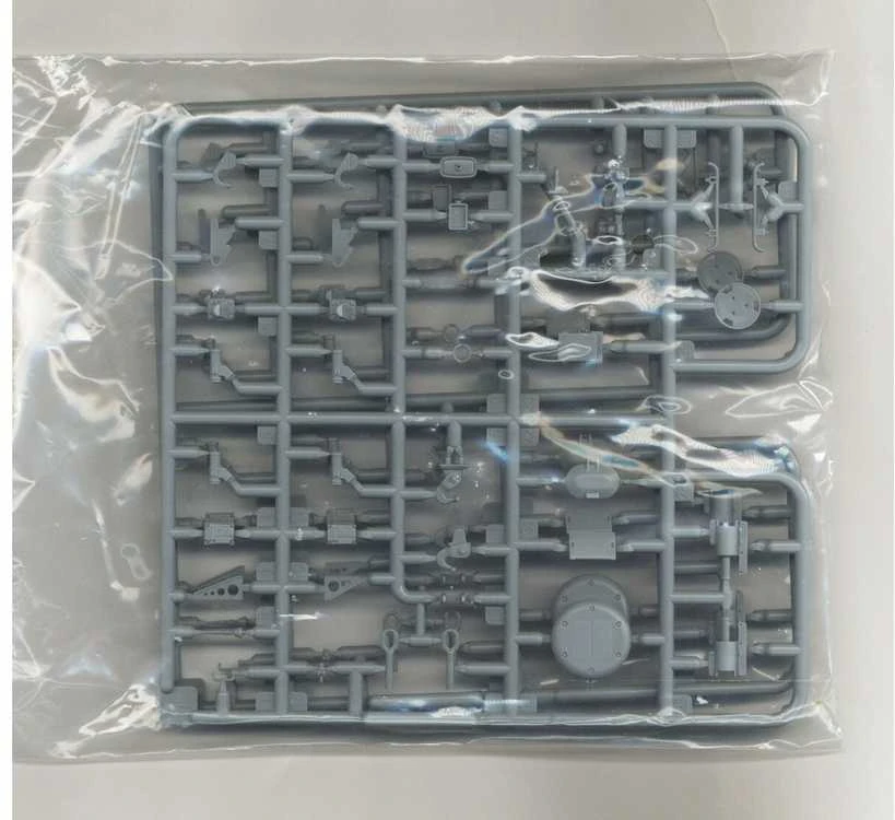 Amusing Hobby Leopard 2 A-RC 3.0 plastikinis tankas 1/35