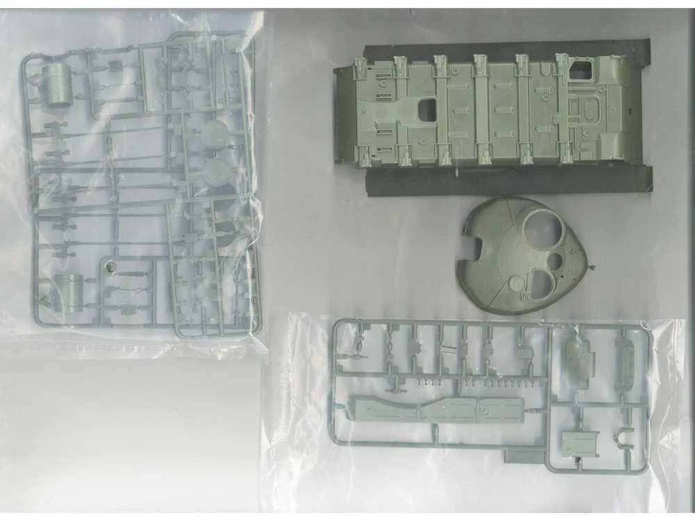 Amusing Hobby M-84A Jugoslavijos tankas 1/35 plastikinis surenkamas modelis