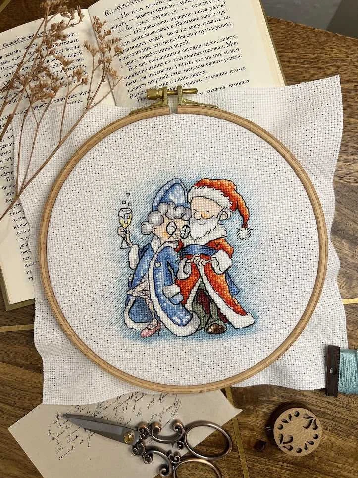 Andriana Beldizart Kryželiu siuvinėjimo rinkinys "Močiutė ir Kalėdų senelis" 13,5х13,5 cm SANB-26
