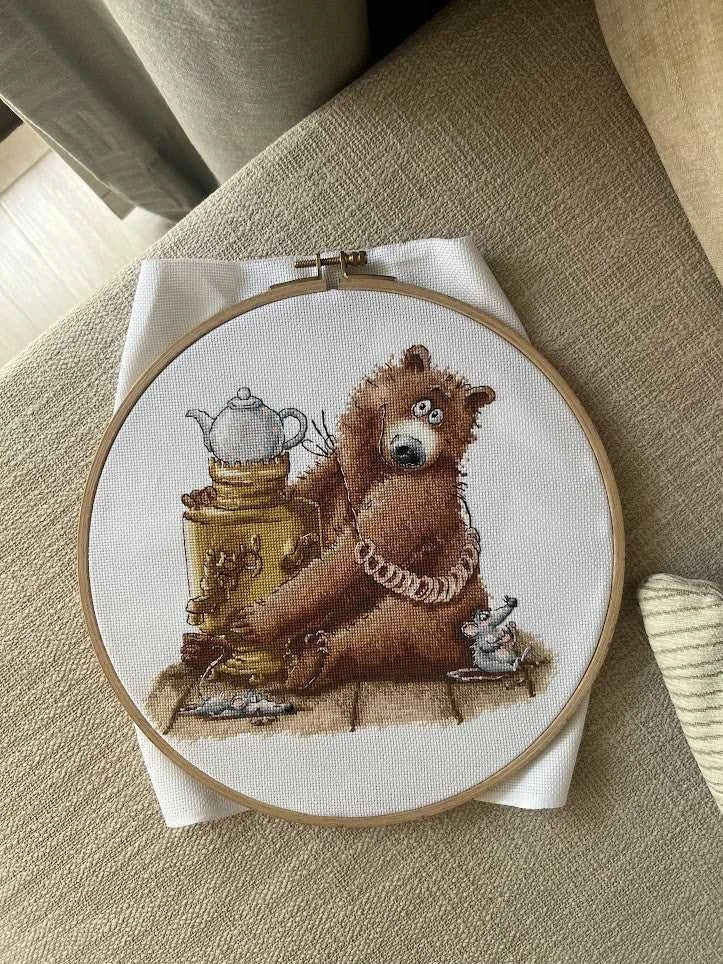 Andriana Kryželiu siuvinėjimo rinkinys „Arbatėlė“ 20×18,5 cm – puiki dovana