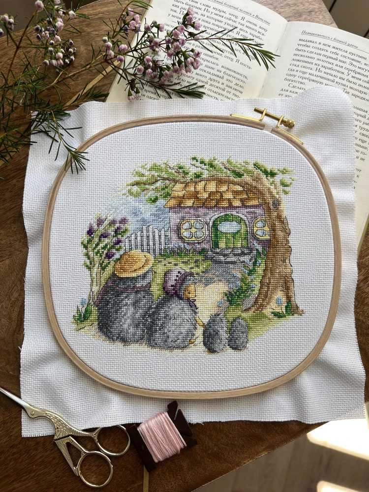 Andriana Beldizart Kryželiu siuvinėjimo rinkinys "Housewarming. Hedgehogs" SANN-33