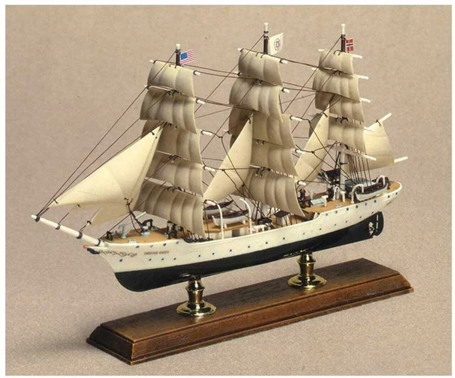 Aoshima Christian Radich 1/350 plastikinis burlaivio modelis