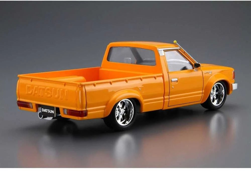 Aoshima Datsun 720 pikapas Custom 1/24 plastikinis modelio rinkinys