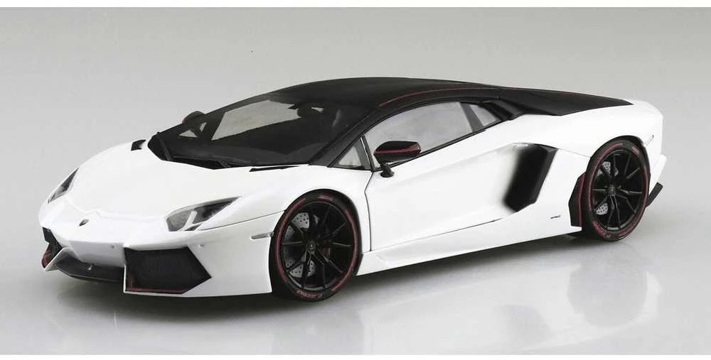 Aoshima Lamborghini Aventador Pirelli Edition 1/24 surenkamas modelis