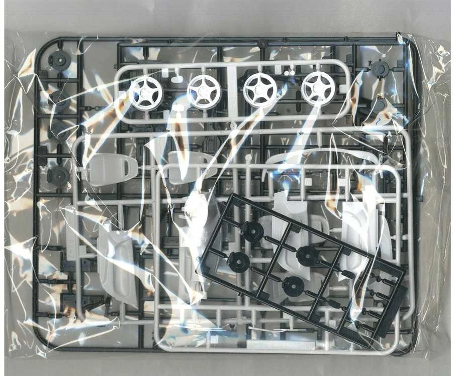 Aoshima Mazda Efini RX-7 FD3S '96 1/24 plastikinis surenkamas modelis
