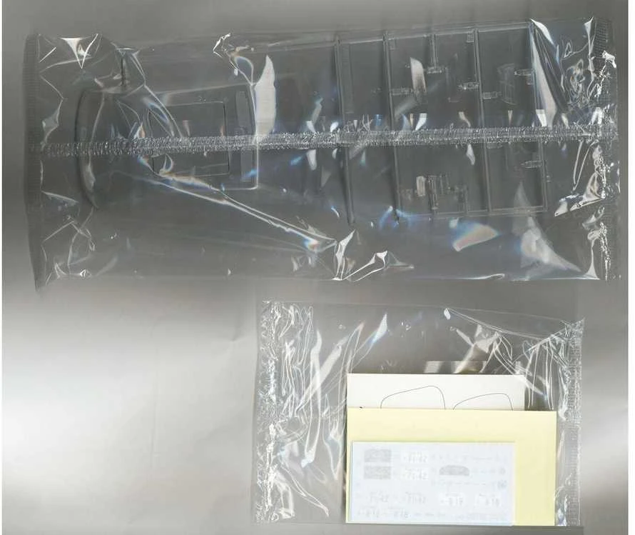 Aoshima Nissan Cima Y33 1996 1/24 surenkamas plastikinis modelis