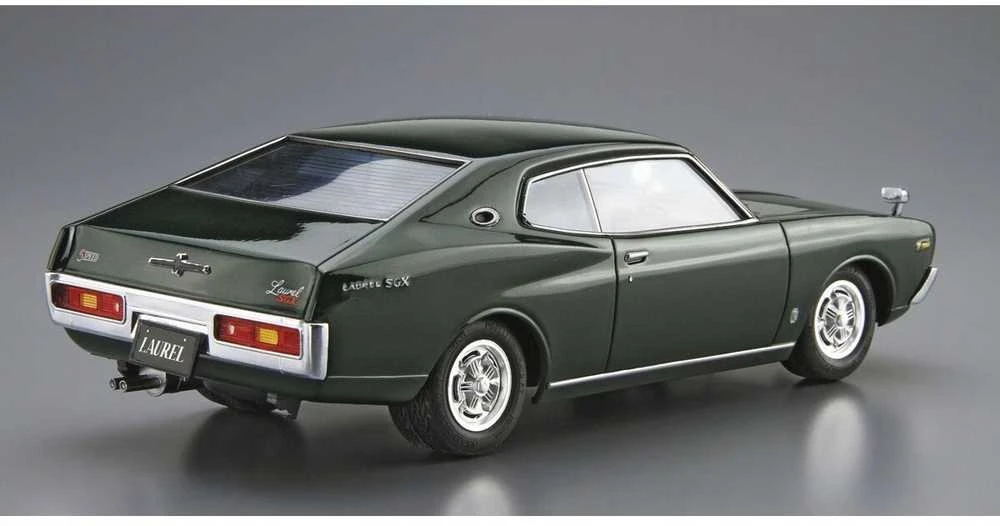 Aoshima Nissan Laurel HT 2000SGX ’72 1/24 plastikinis surenkamas modelis