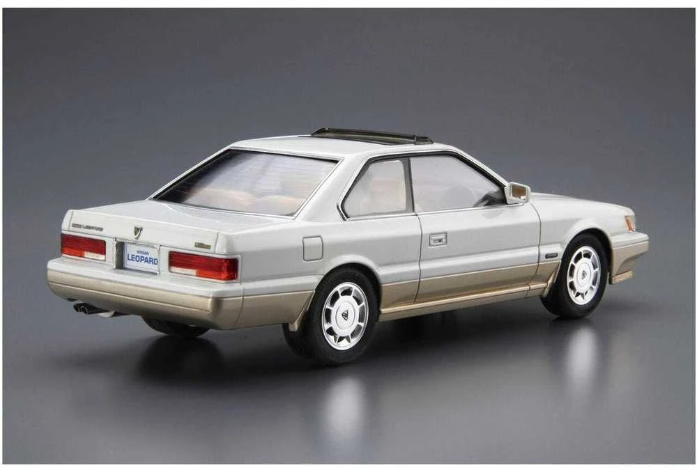 Aoshima Nissan Leopard F31 (1990) 1/24 plastiko surinkimo rinkinys 05739