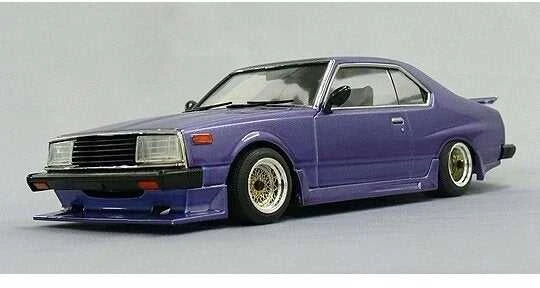 Aoshima Nissan Skyline C210 2 durų 1/24 plastikinis modelis Grand Champion