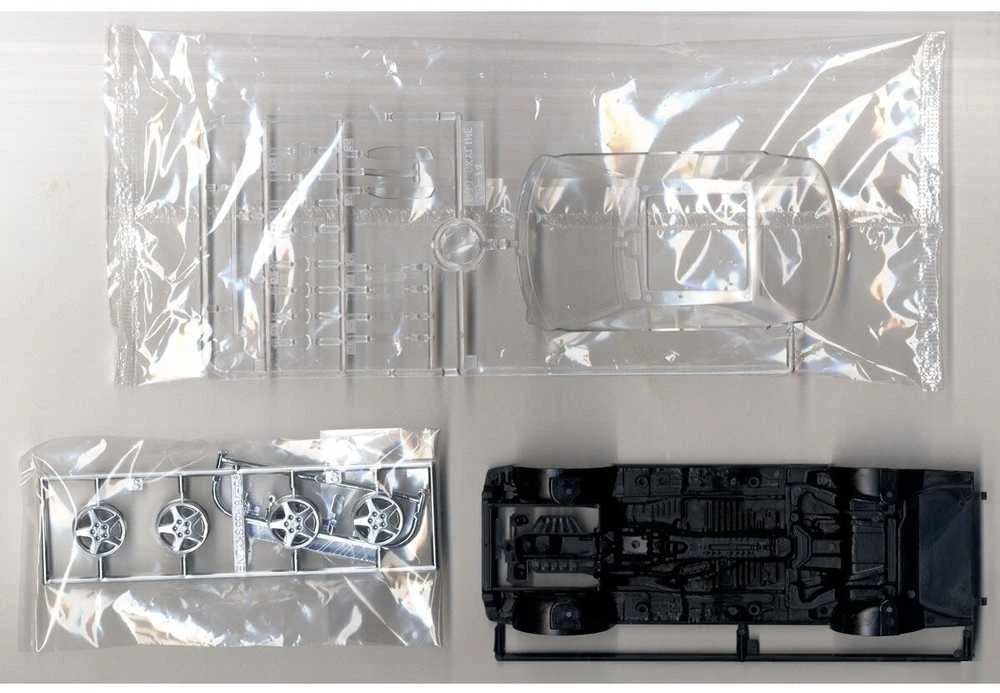 Aoshima Nissan Skyline R33 GTS25t Type M 1994 1/24 surenkamas modelis
