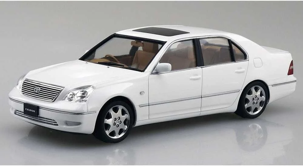 Aoshima Toyota Celsior UCF30 (2000) 1/24 surenkamas plastikinis rinkinys