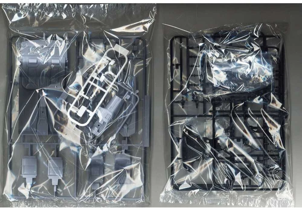 Aoshima Toyota Celsior UCF31 2005 1/24 surenkamas plastikinis modelis