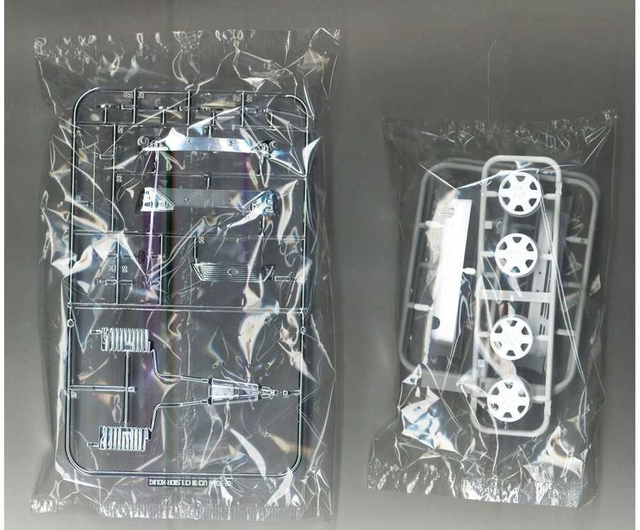 Aoshima Toyota Celsior UCF31 2005 1/24 surenkamas plastikinis modelis