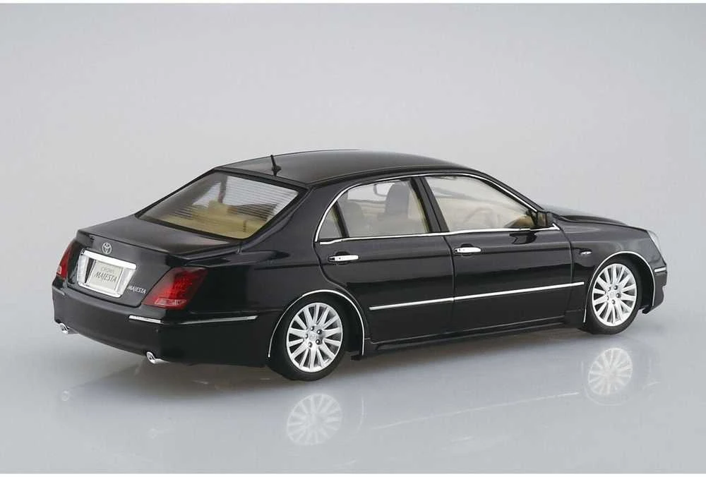Aoshima Toyota Crown Majesta 2006 1/24 plastikinis surinkimo rinkinys