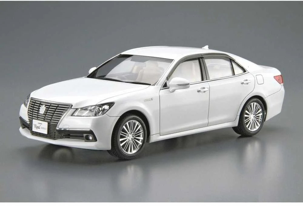 Aoshima Toyota Crown Royal Saloon GRS210/AWS210 1/24 surinkimo modelis
