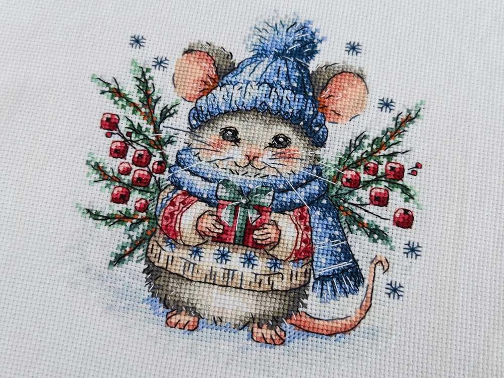 Ava Stitch Kalėdinė magija – kryželiu siuvinėjimo rinkinys AVA-P027