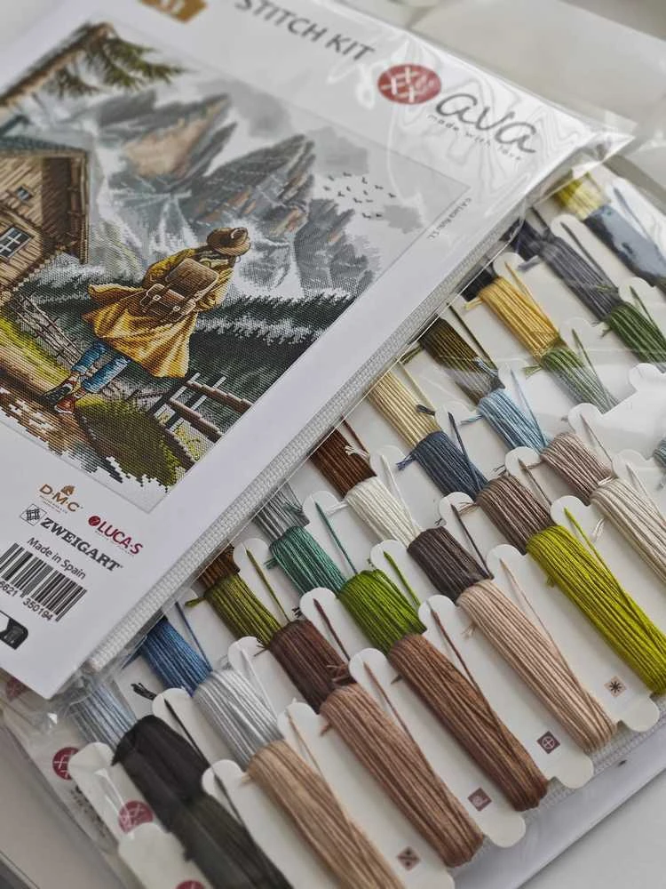 Ava Stitch Po kalnų dangumi kryželiu siuvinėjimo rinkinys AVA