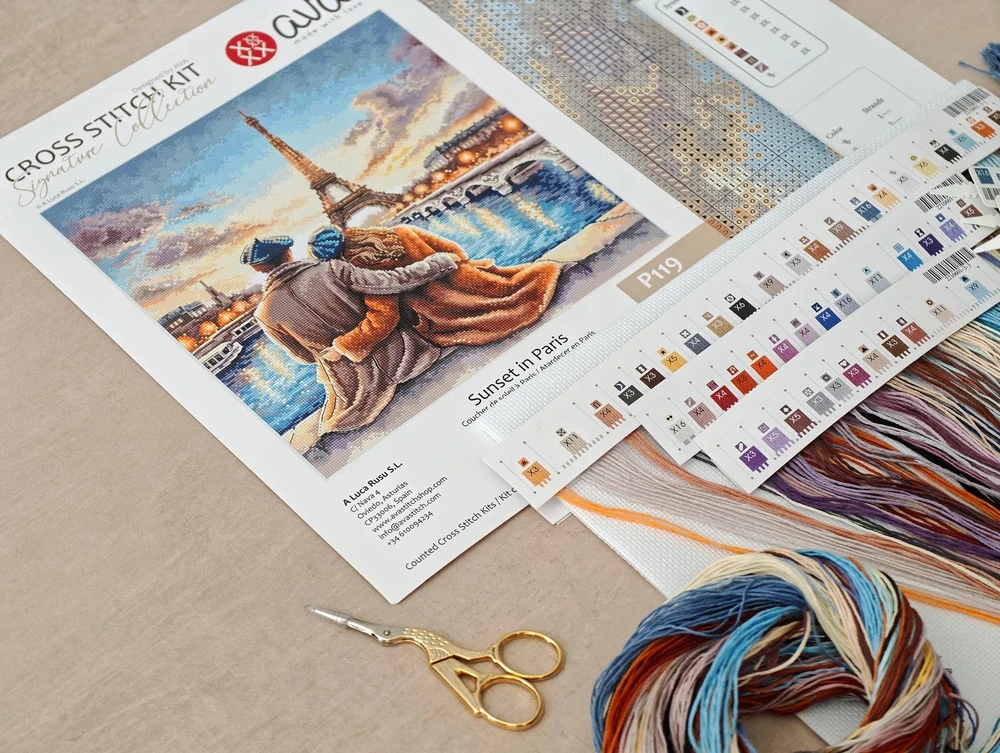 Ava Stitch Siuvinėjimo kryželiu rinkinys „Saulėlydis Paryžiuje“ 28,57×28,57 cm