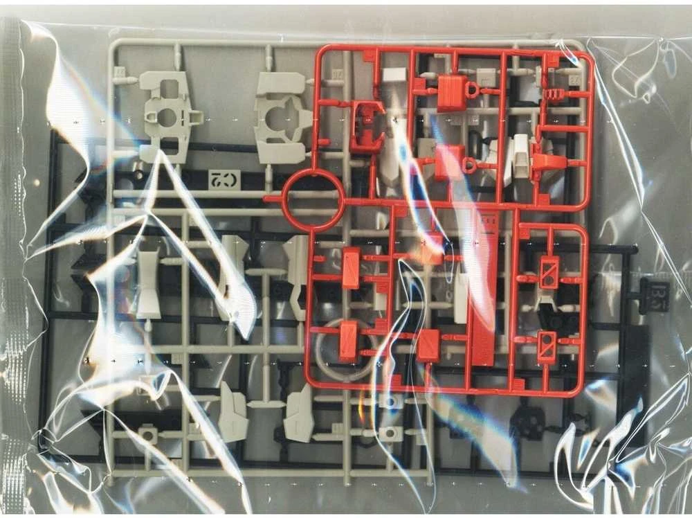 Bandai Gunpla HGCE 1/144 Žaibų naikintojas Gundam