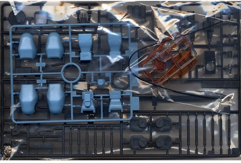 Bandai MG Gouf Custom MS-07B-3 Gunpla modelis 1/100, 61575