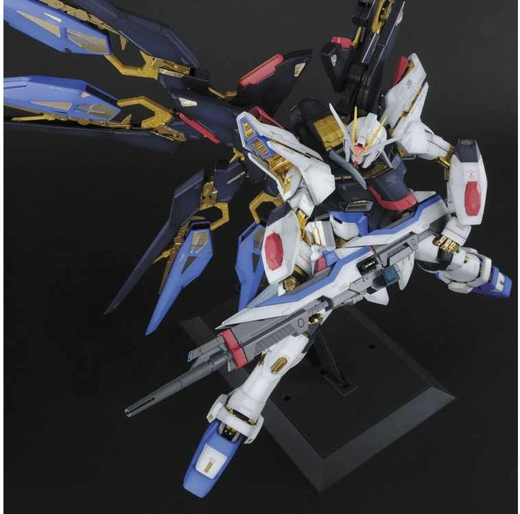 Bandai PG Strike Freedom Gundam 1/60 – Perfect Grade Gunpla rinkinys