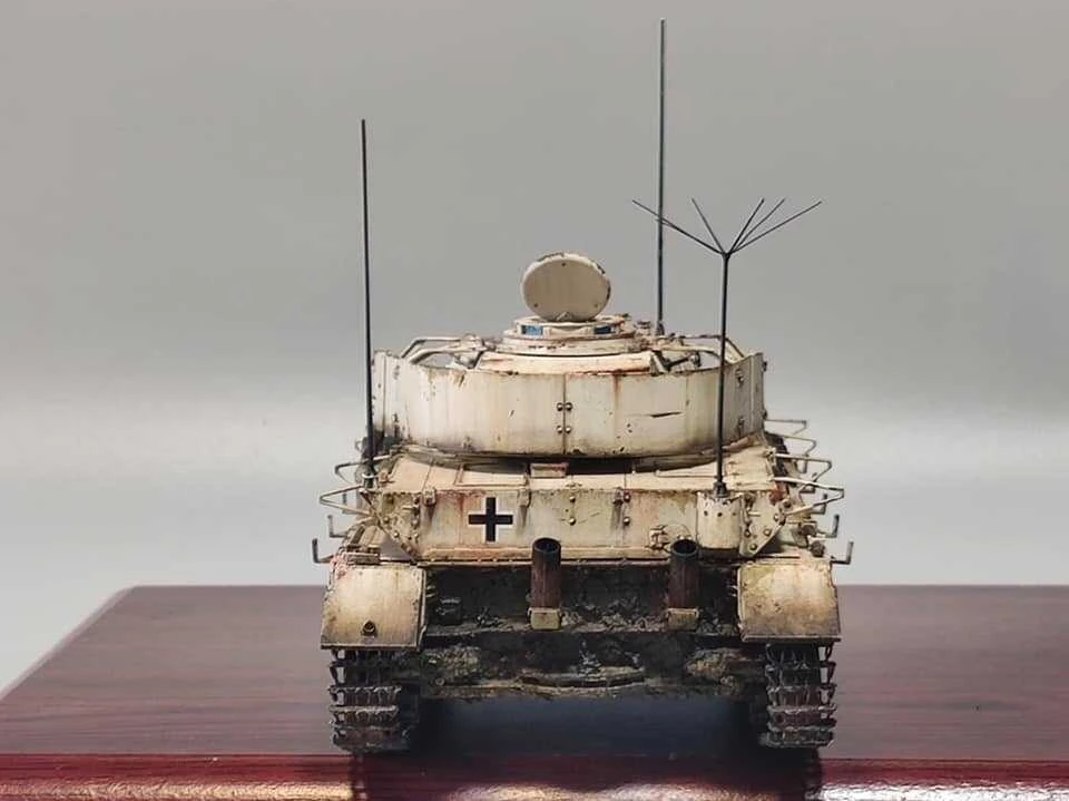 Border Model Pz.Beob.Wg. IV Ausf. J 1/35 plastikinis rinkinys su vadu ir pėstininkais