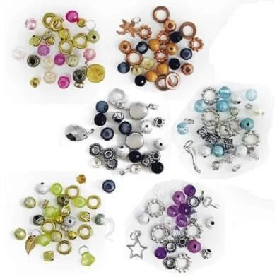 Buki France Apyrankes rinkinys, Buki Charms