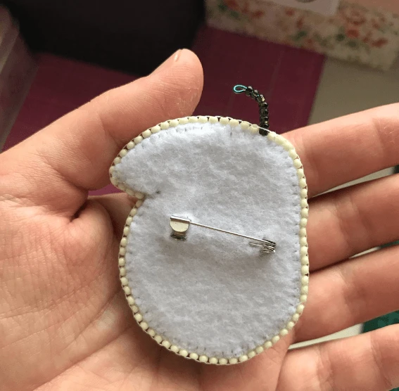 Charivna Mit Karoliukų broškės rinkinys „Avokadas“ su Preciosa kristalais, 5×7 cm