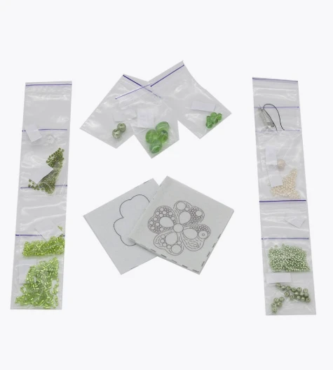 Charivna Mit Karoliukų siuvinėjimo rinkinys sagės gamybai Crystal Art „Sėkmės simbolis“