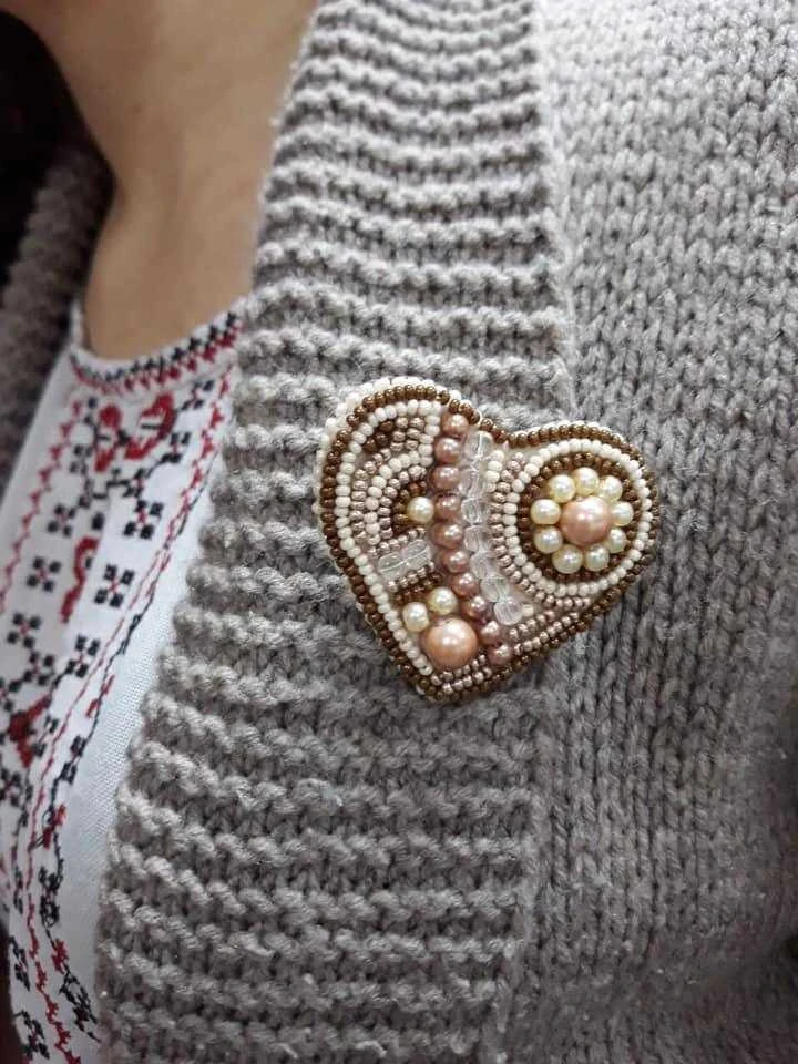 Charivna Mit Segės siuvinėjimo karoliukais rinkinys Crystal Art „Meduolis“