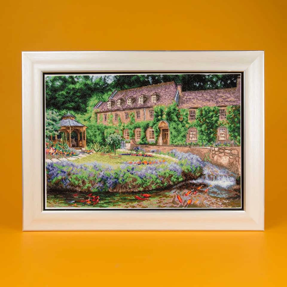 Charivna Mit Siuvinėjimo kryželiu rinkinys Veidrodinis vanduo, Aida16, 36×24,5 cm, 44 spalvų